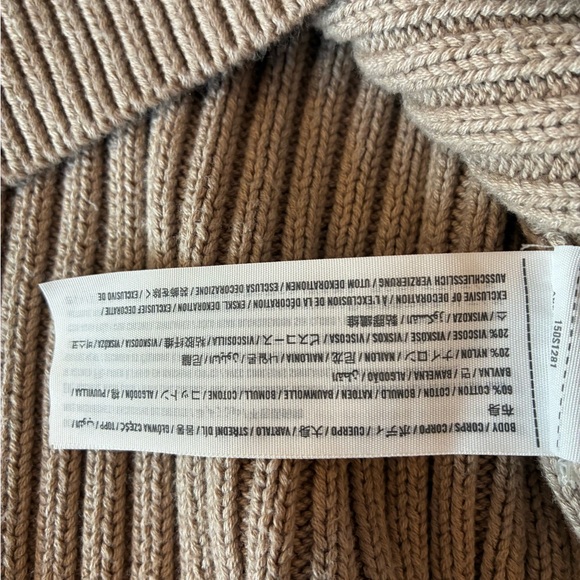 Abercrombie & Fitch V-Neck Ribbed Boxy Crop Sweater in Taupe Womens Medium - Picture 6 of 7